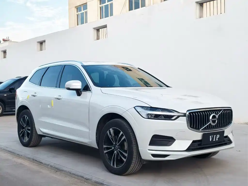 Volvo XC60 — фото 4