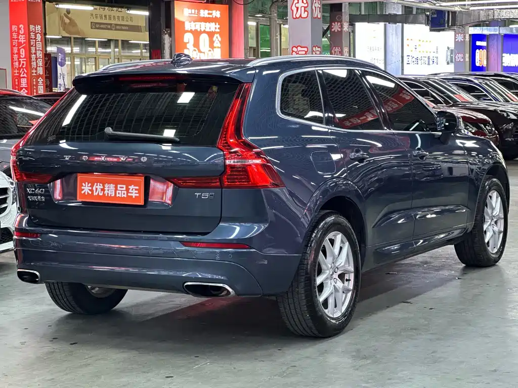 Volvo XC60 — фото 7