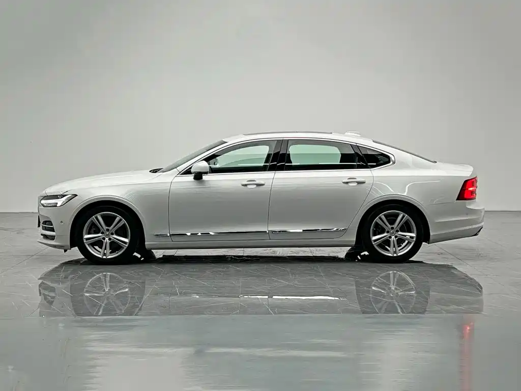 Volvo S90 — фото 3