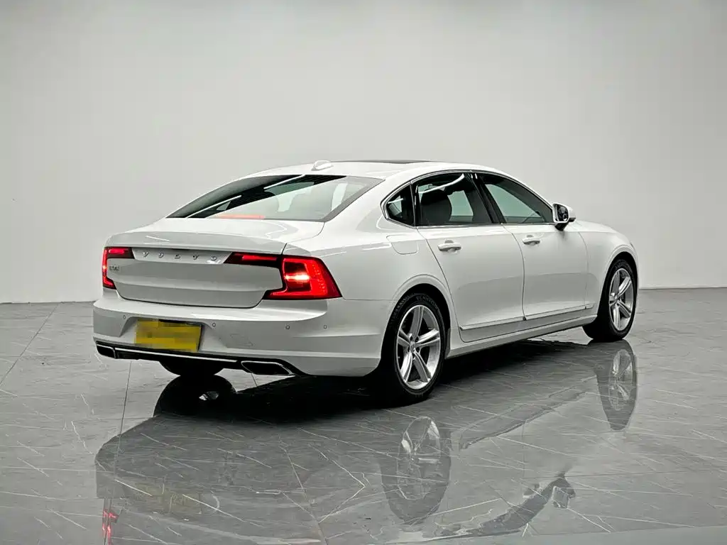 Volvo S90 — фото 6