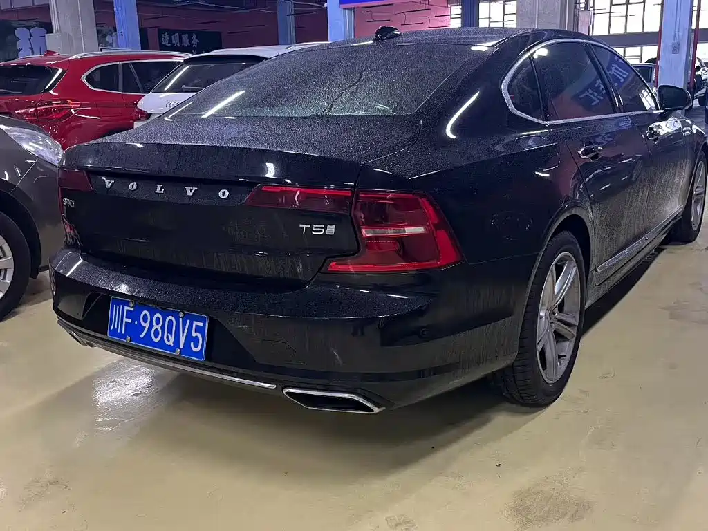 Volvo S90 — фото 9
