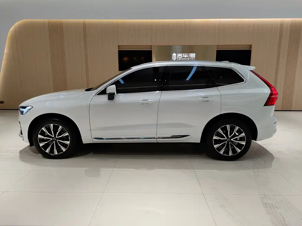 Volvo XC60 — фото 4
