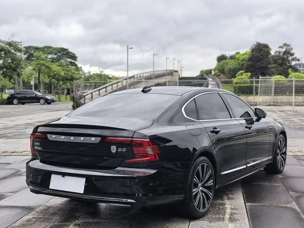 Volvo S90 — фото 4