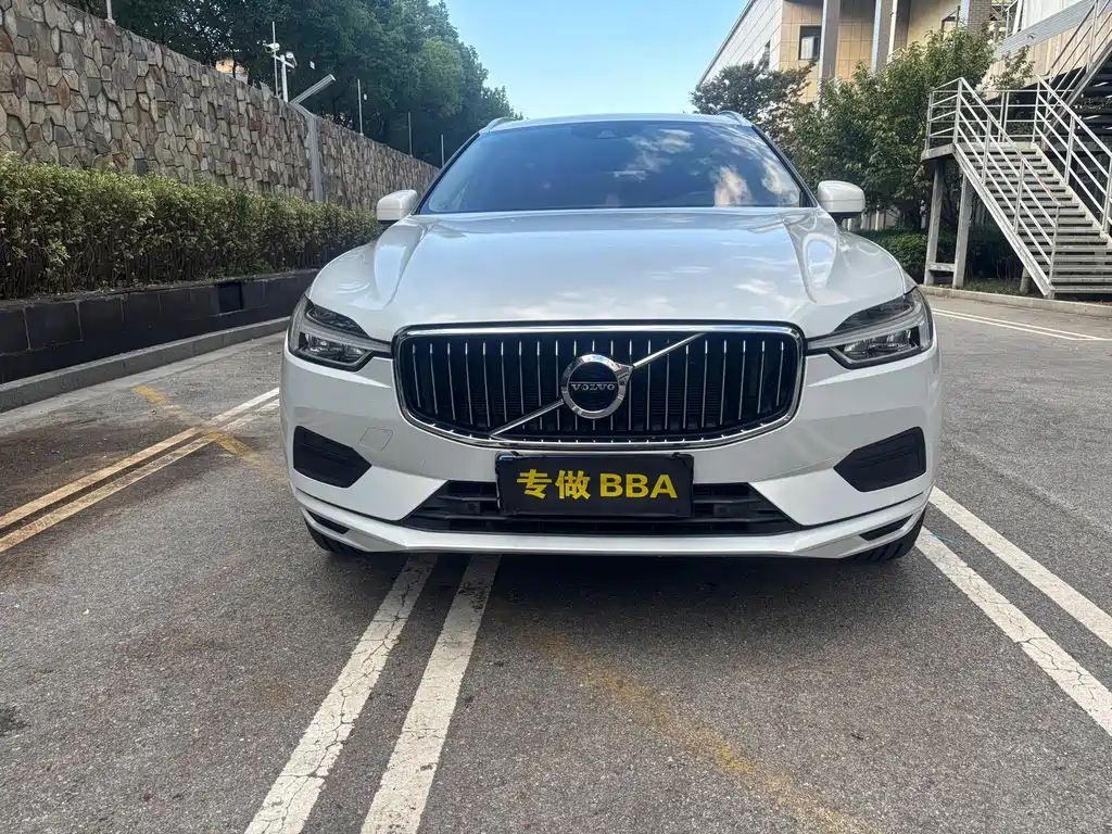 Volvo XC60 — фото 2