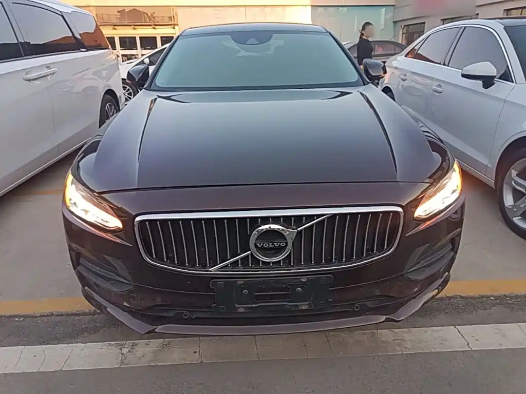 Volvo S90 — фото 3