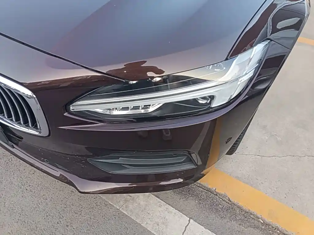 Volvo S90 — фото 24