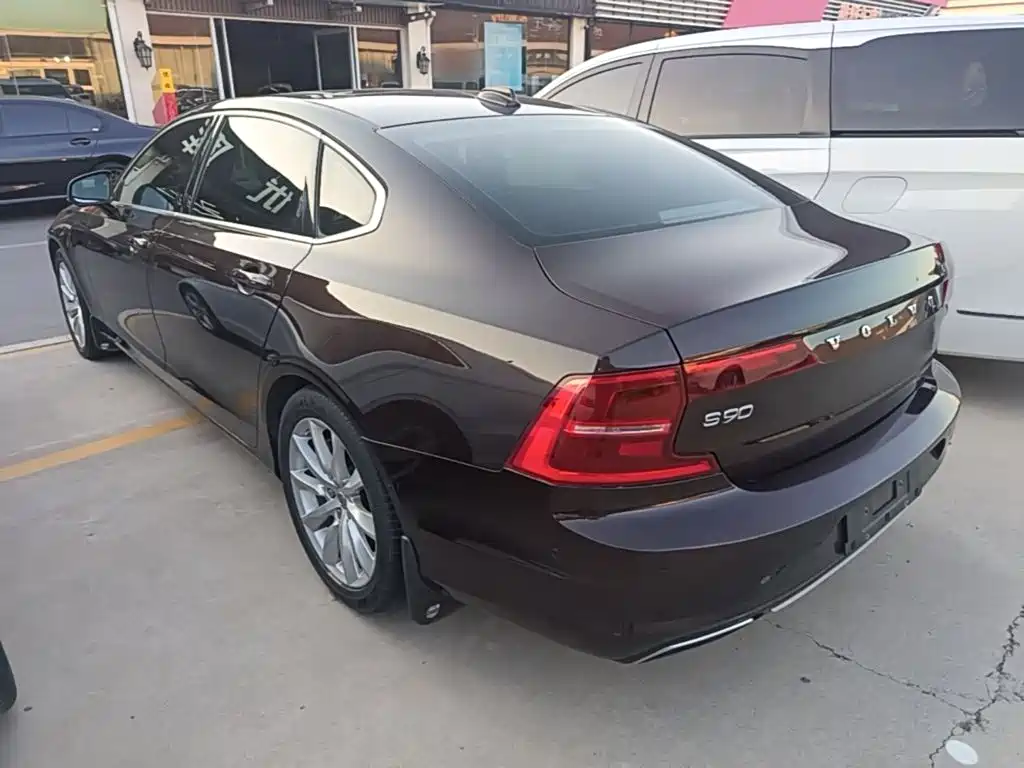 Volvo S90 — фото 5