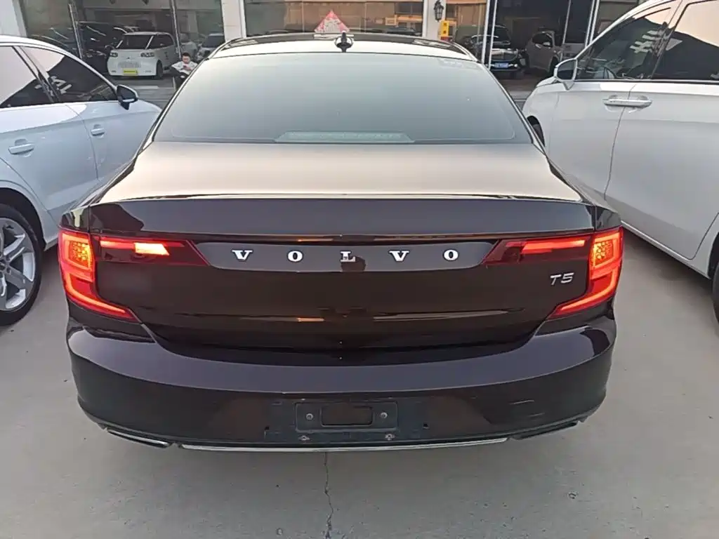 Volvo S90 — фото 6