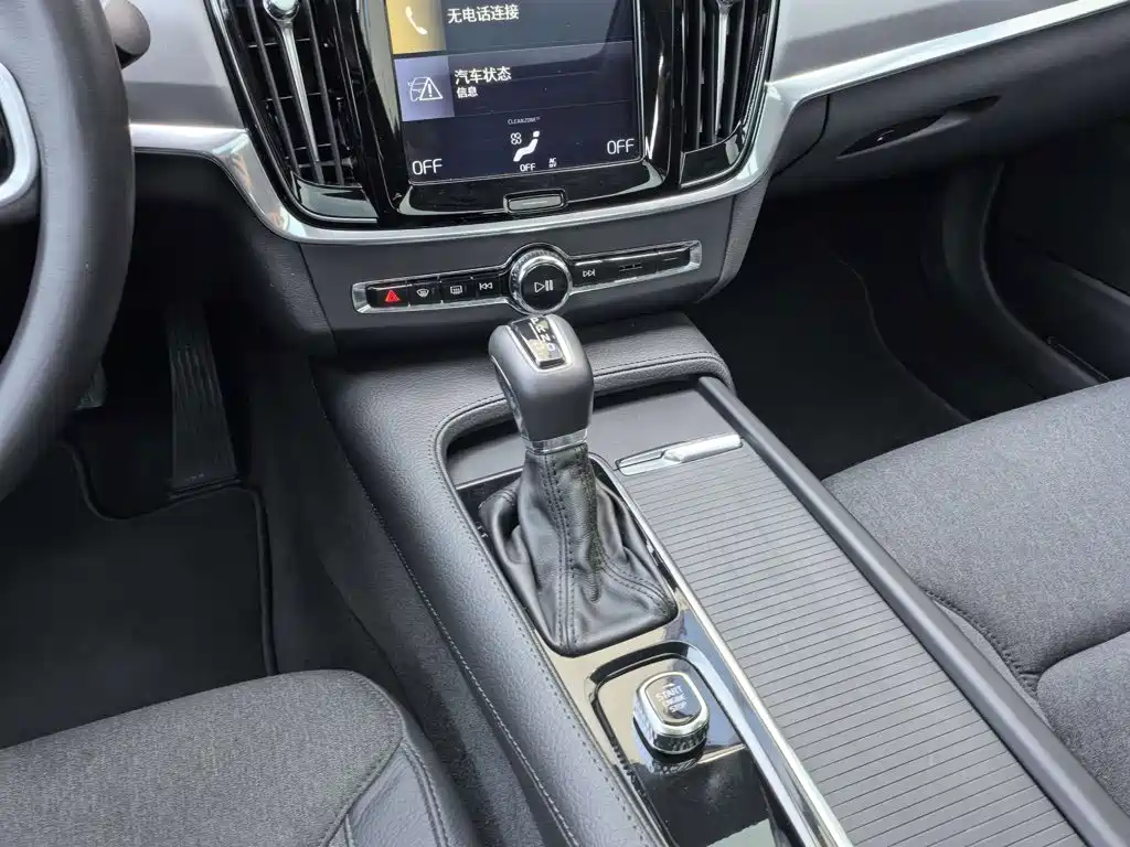 Volvo S90 — фото 14