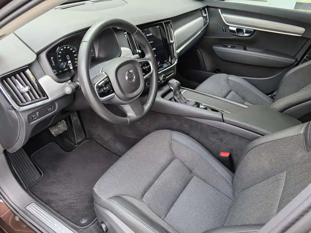 Volvo S90 — фото 15