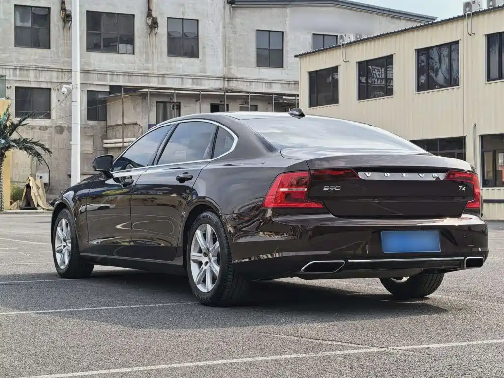 Volvo S90 — фото 5