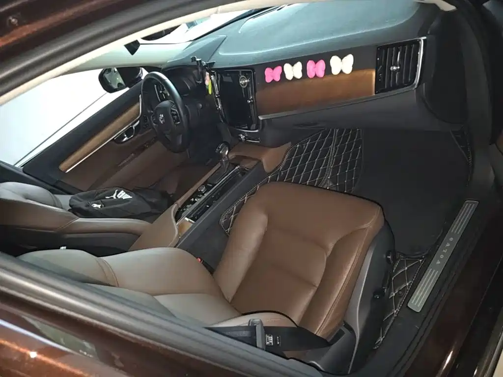 Volvo S90 — фото 25