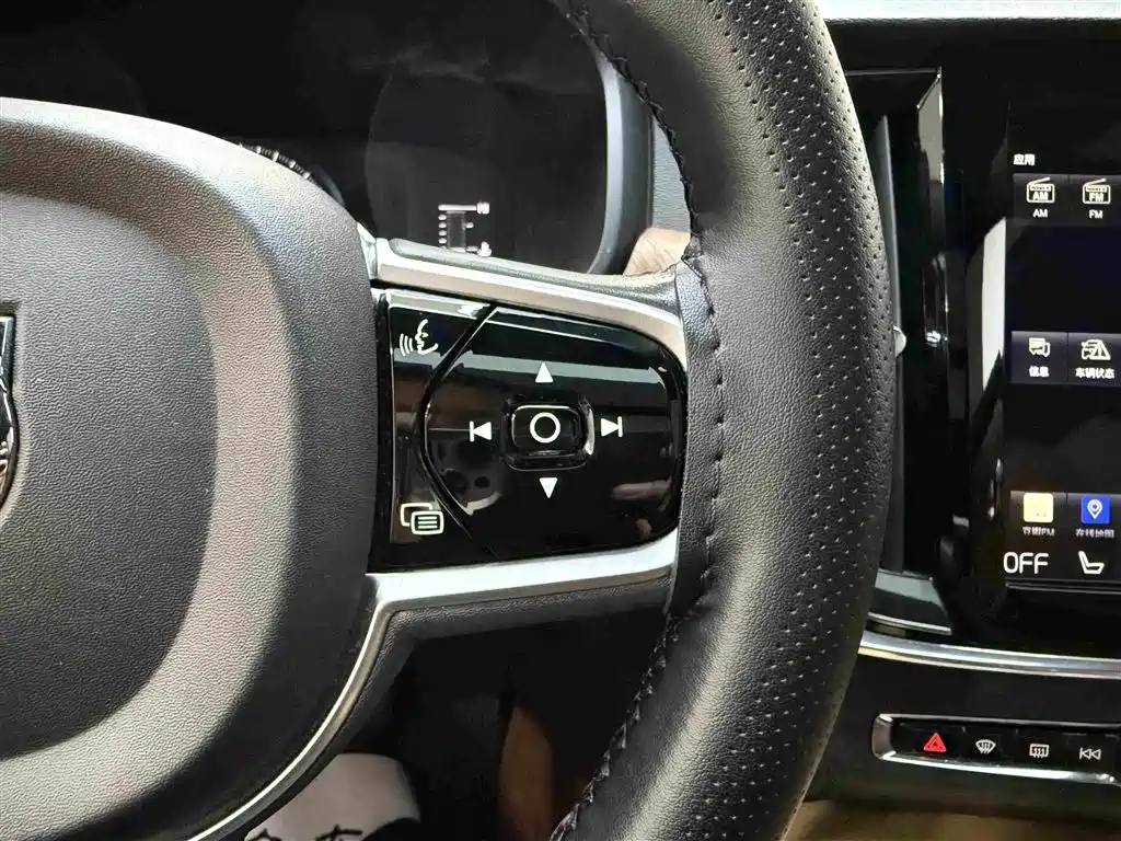 Volvo S90 — фото 13