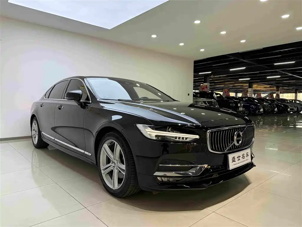 Volvo S90 — фото 4