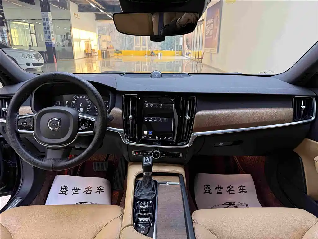 Volvo S90 — фото 7