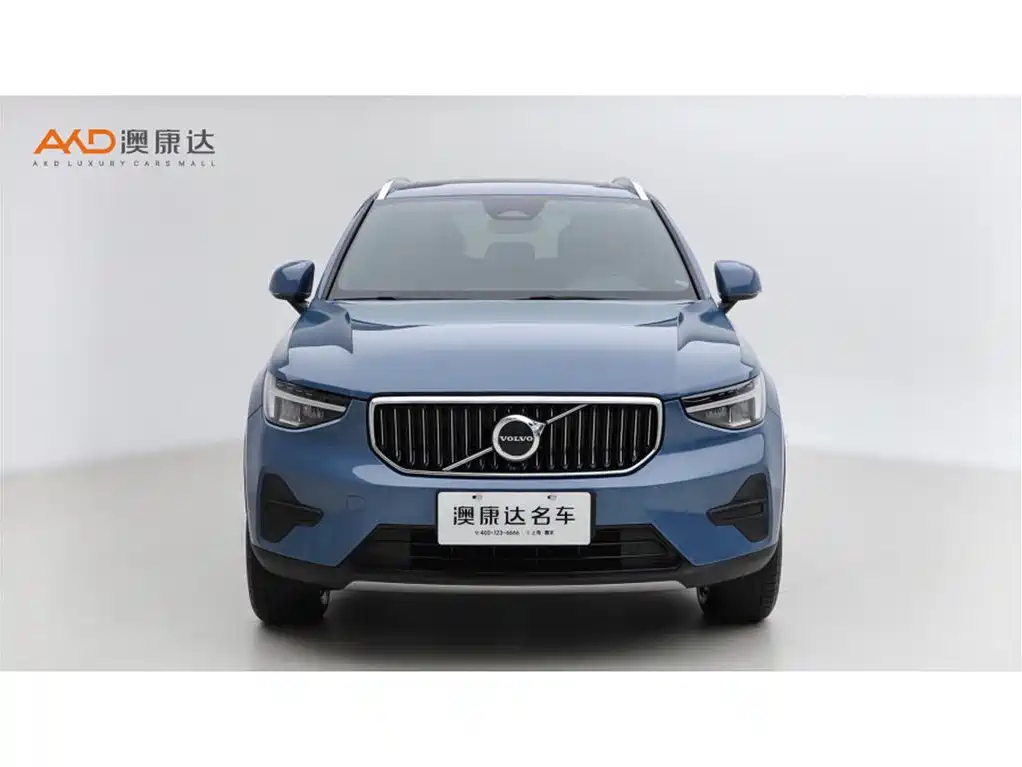 Volvo XC40 — фото 2