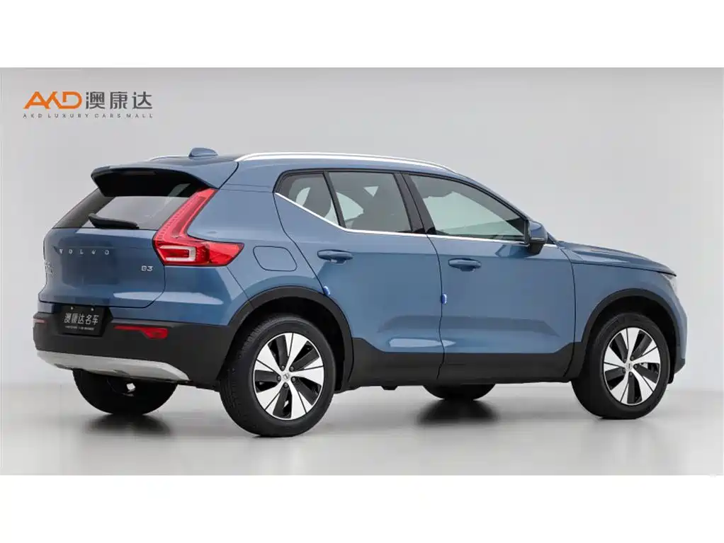 Volvo XC40 — фото 3