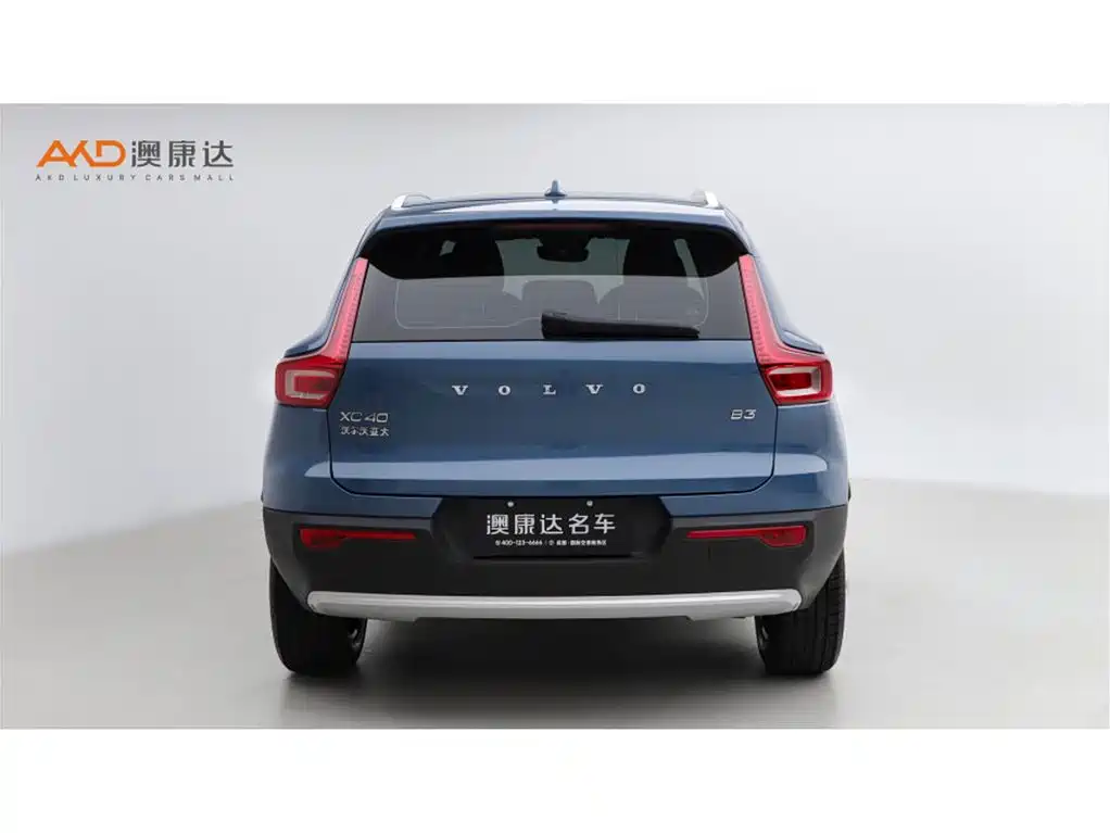 Volvo XC40 — фото 4
