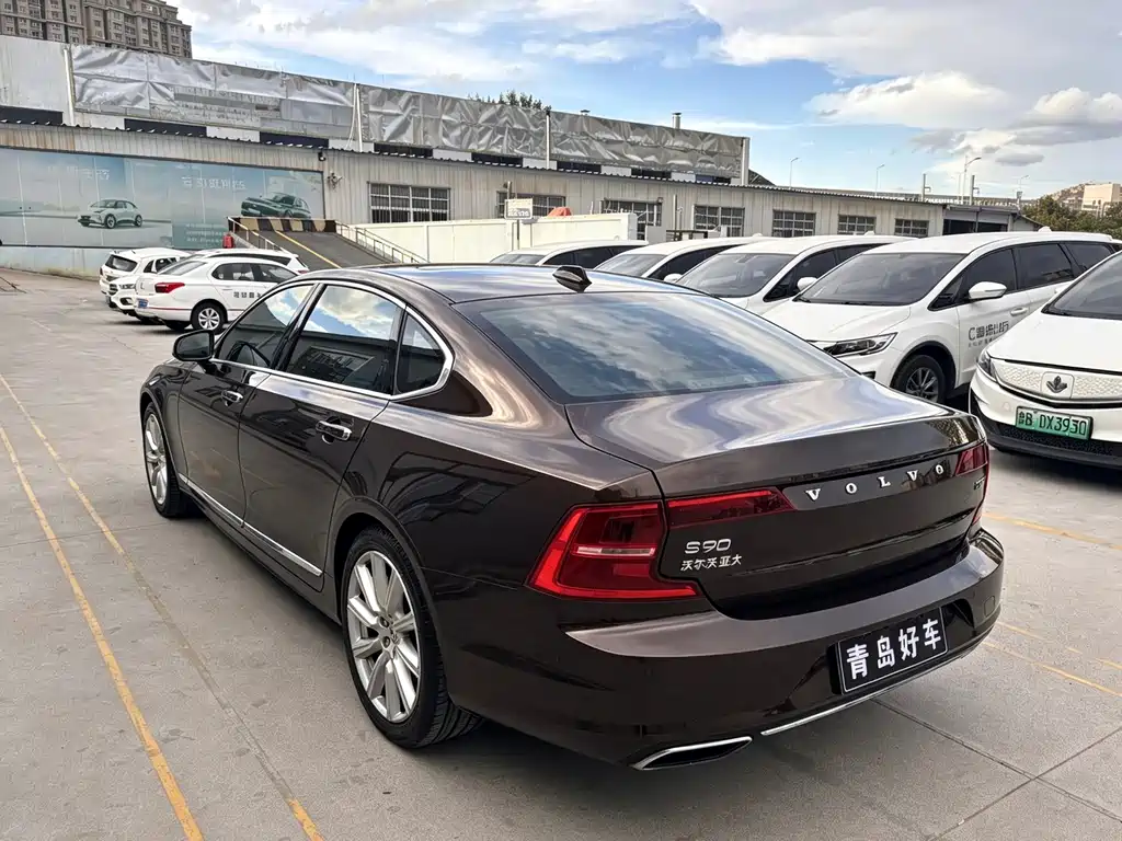Volvo S90 — фото 10