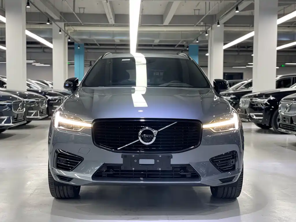 Volvo XC60 PHEV — фото 2