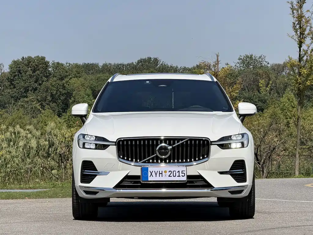 Volvo XC60 — фото 2