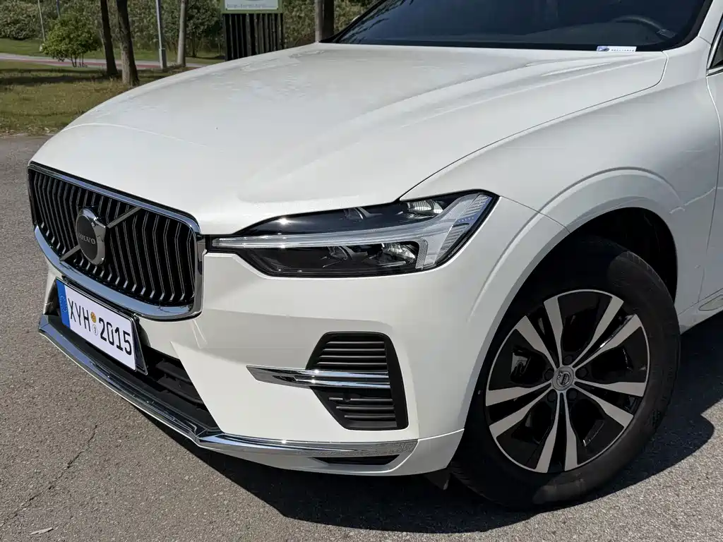 Volvo XC60 — фото 15
