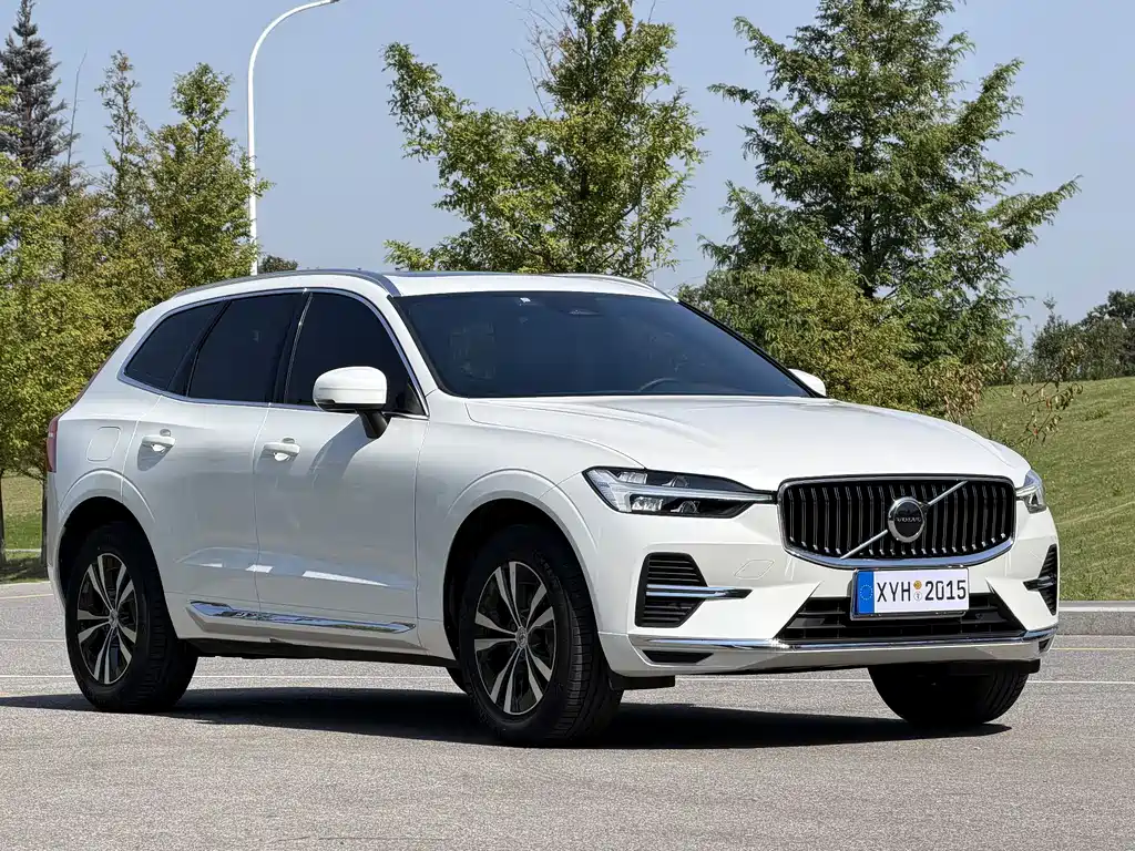 Volvo XC60 — фото 3