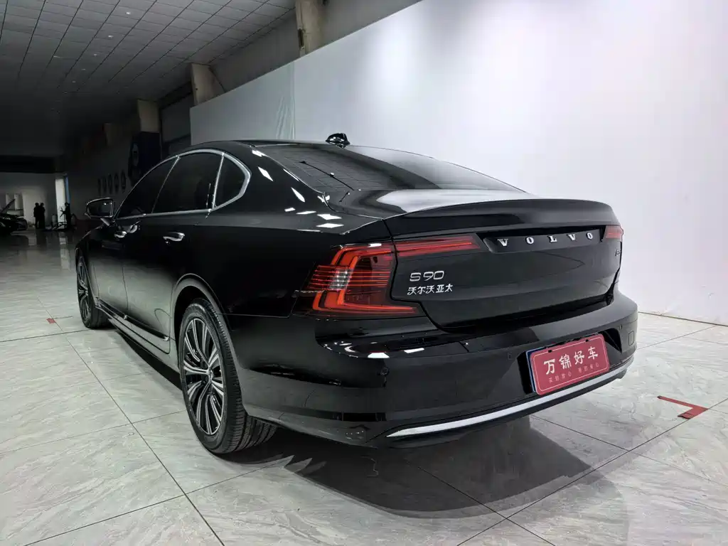 Volvo S90 — фото 5