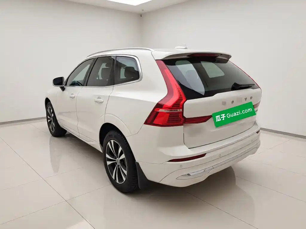 Volvo XC60 — фото 4