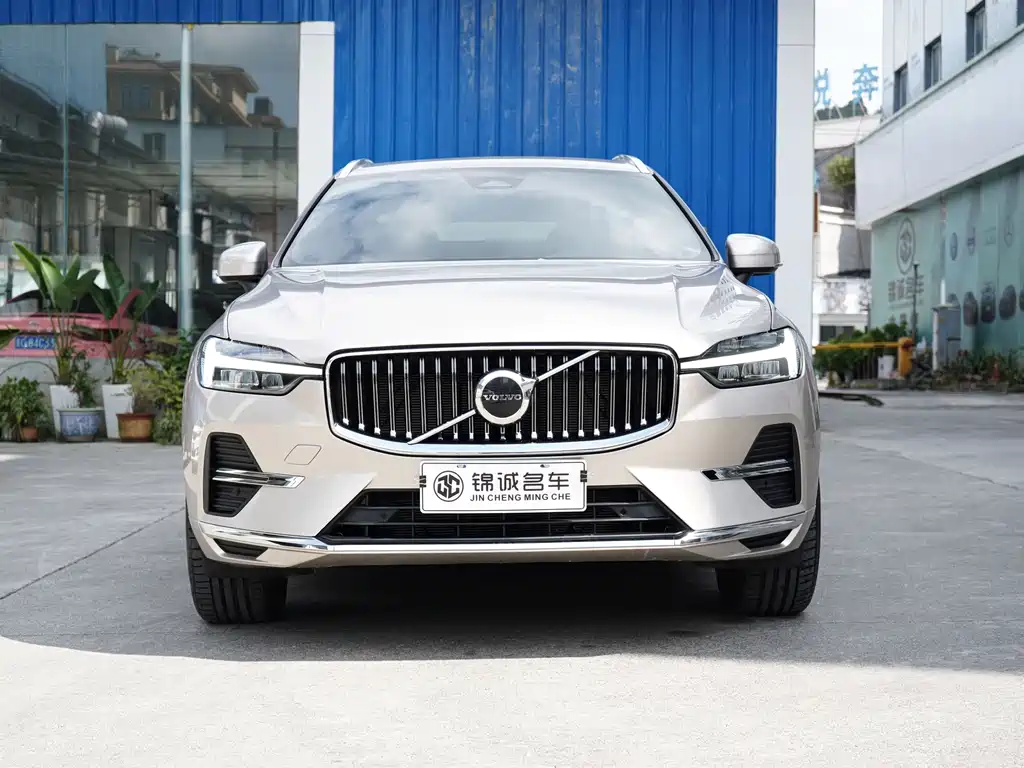 Volvo XC60 — фото 2