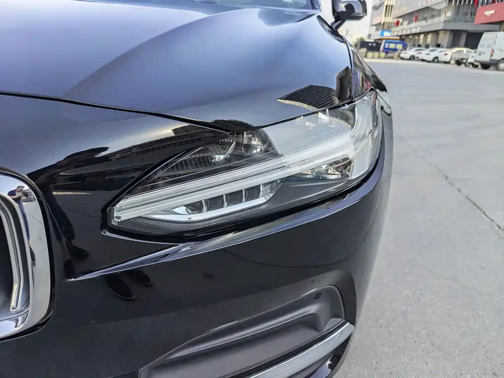 Volvo S90 — фото 4