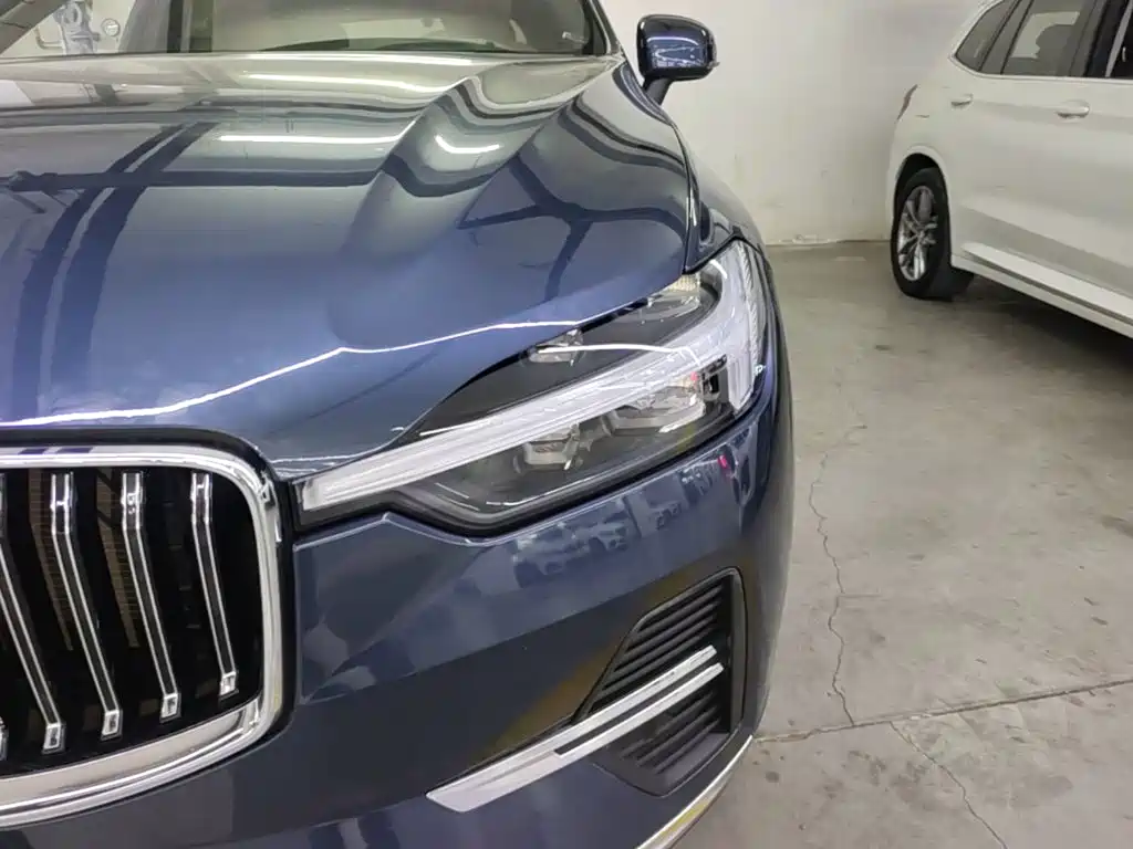 Volvo XC60 — фото 24
