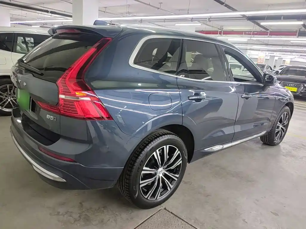 Volvo XC60 — фото 7