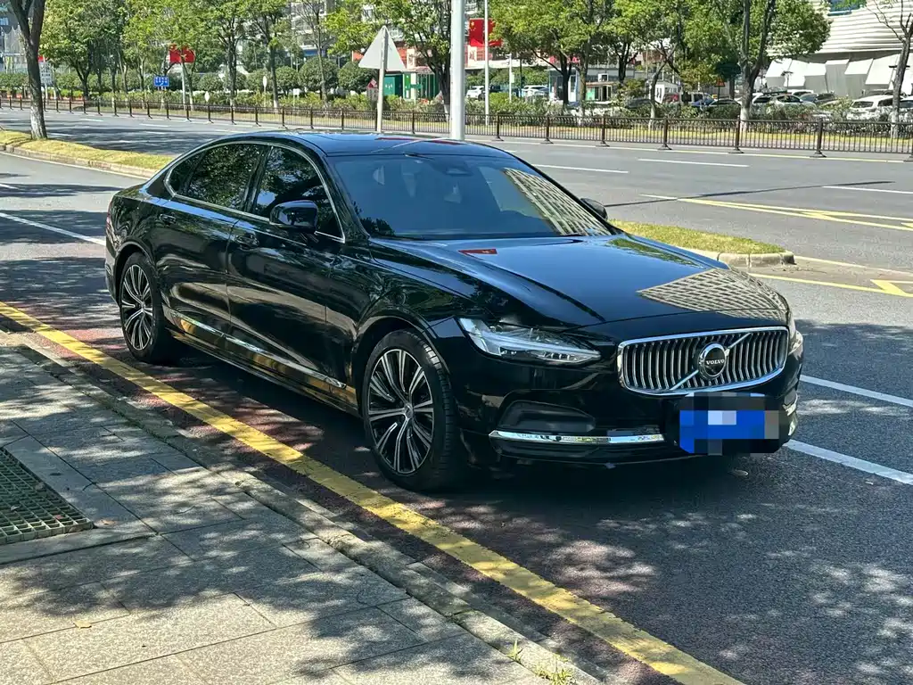 Volvo S90 — фото 3