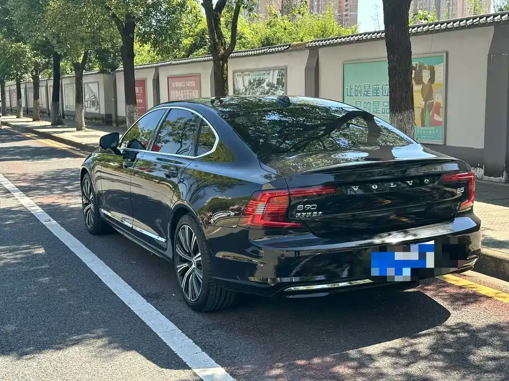 Volvo S90 — фото 9