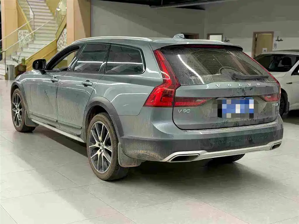 Volvo V90 — фото 9
