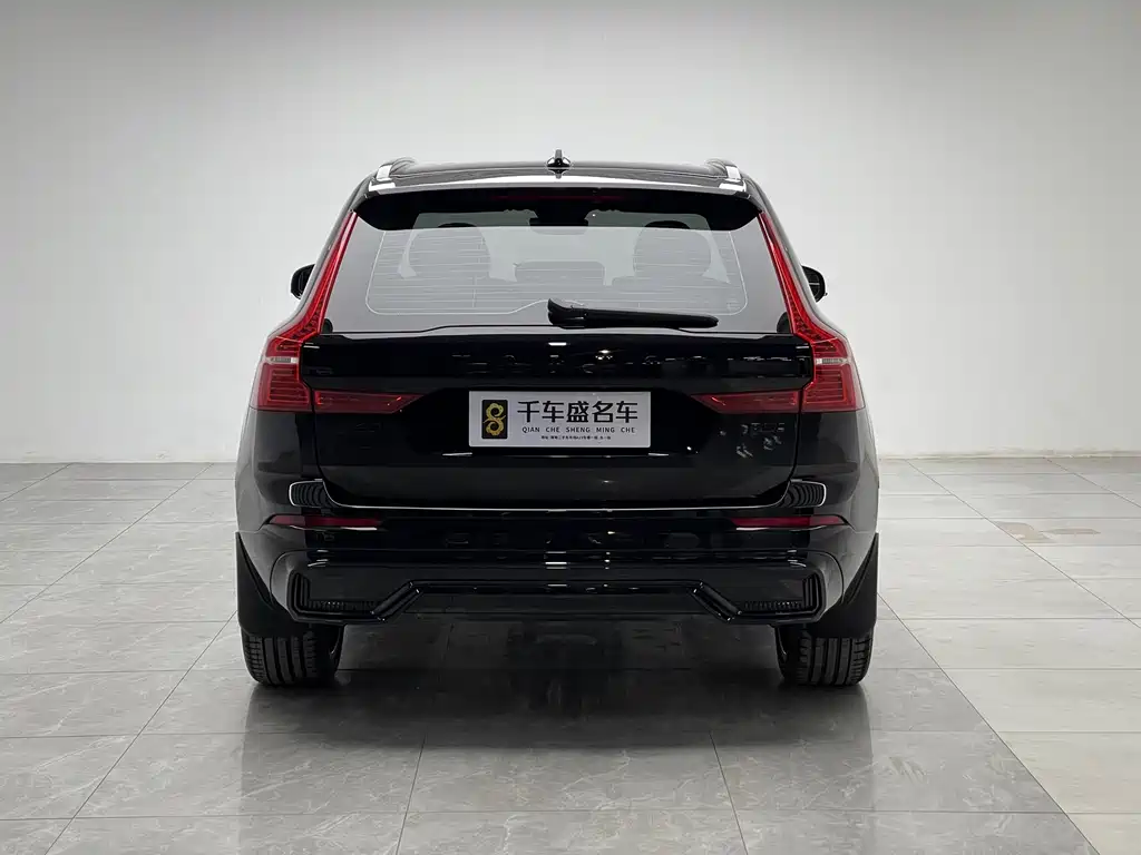 Volvo XC60 — фото 5