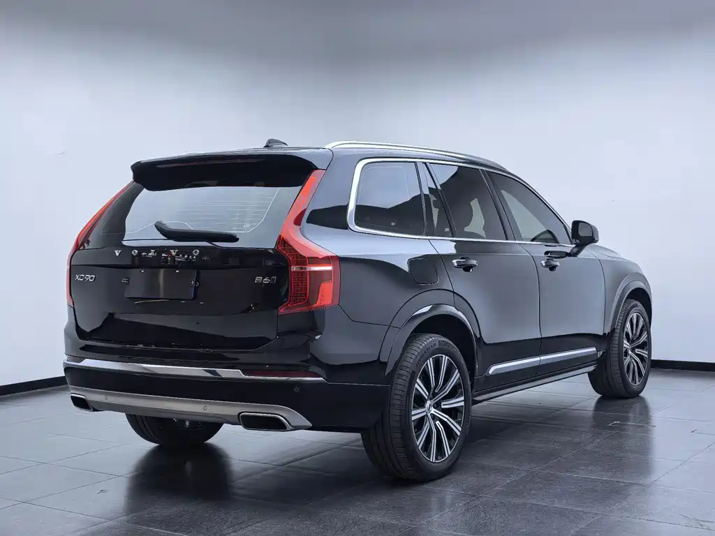 Volvo XC90 — фото 17