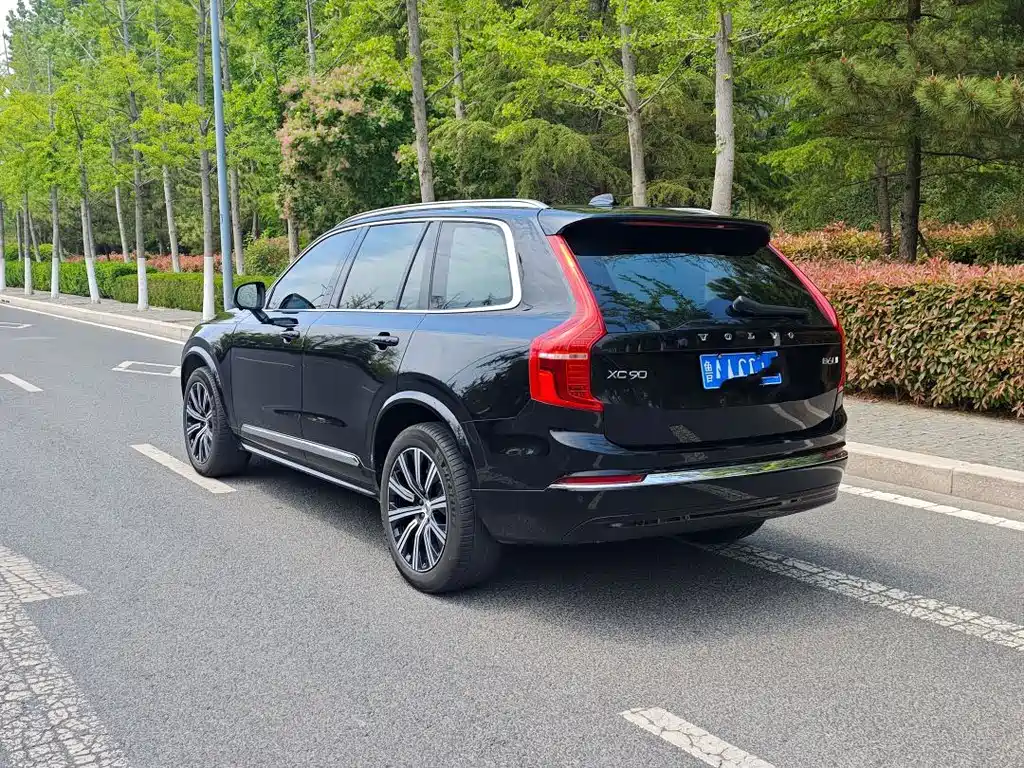 Volvo XC90 — фото 3