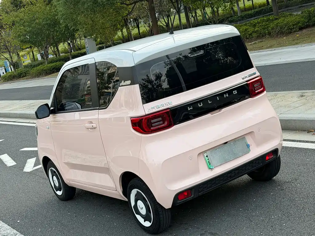 Wuling MINIEV — фото 4