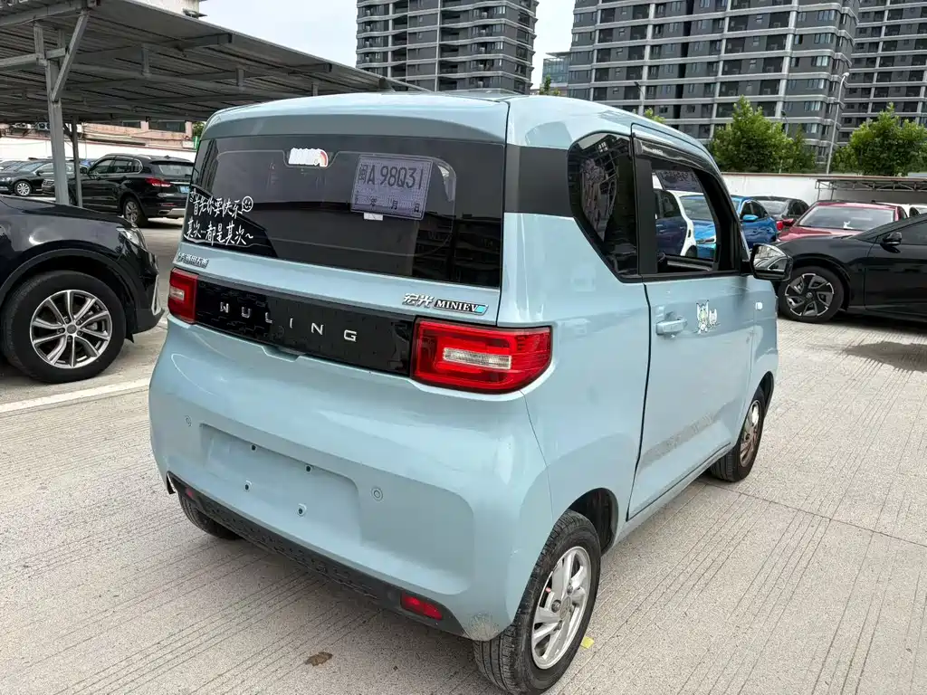 Wuling MINIEV — фото 9