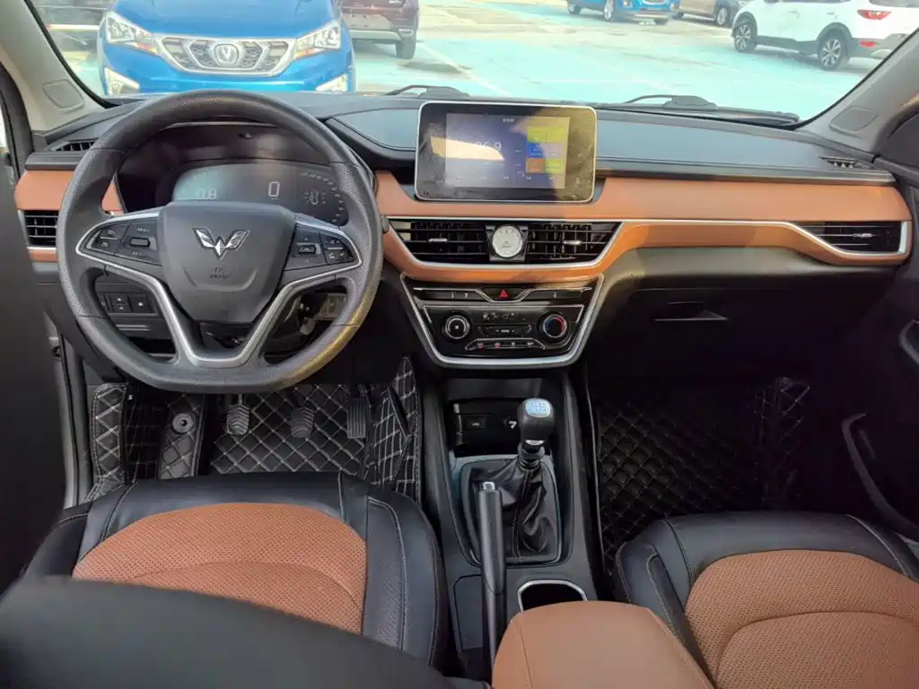 Wuling Hongguang S3 — фото 10