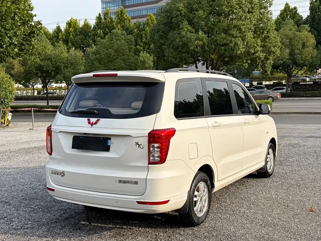 Wuling Hongguang — фото 10