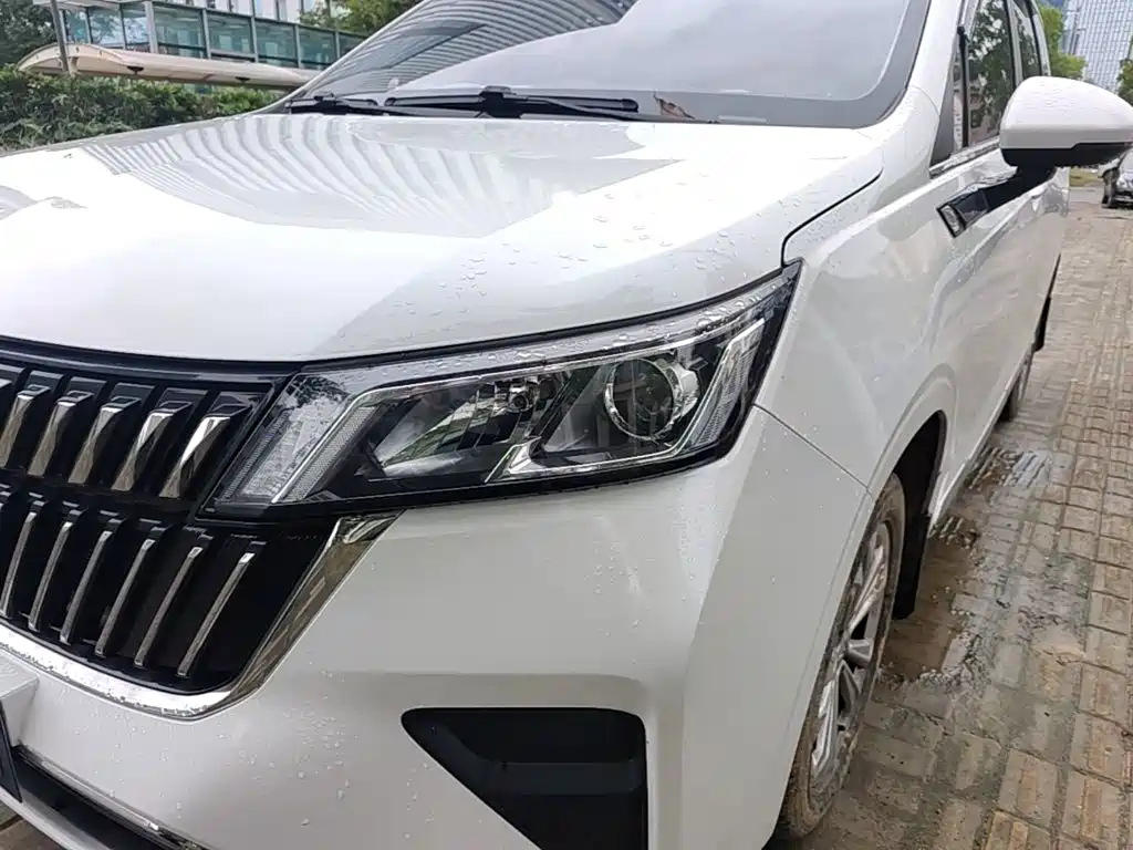 Wuling Jiachen — фото 24