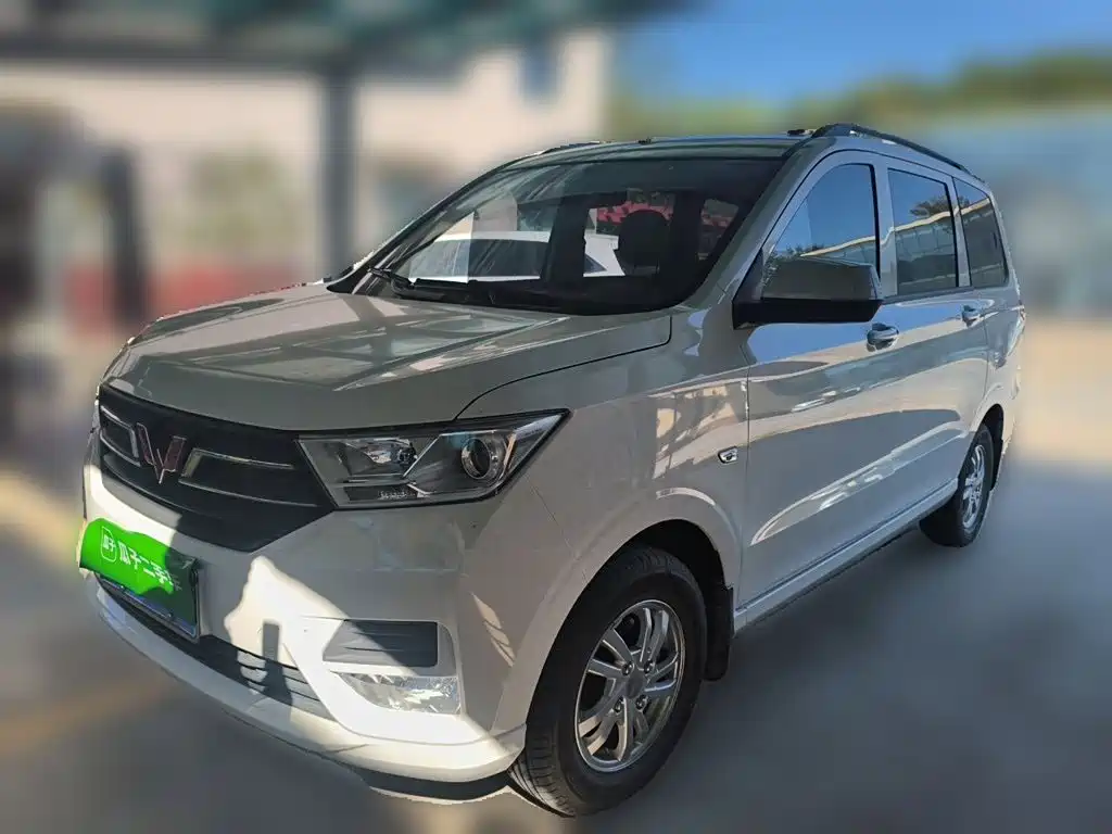 Wuling Hongguang — фото 2