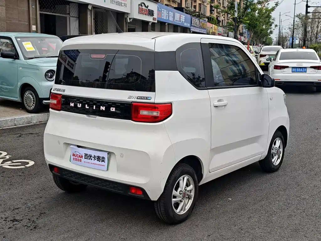 Wuling MINIEV — фото 4