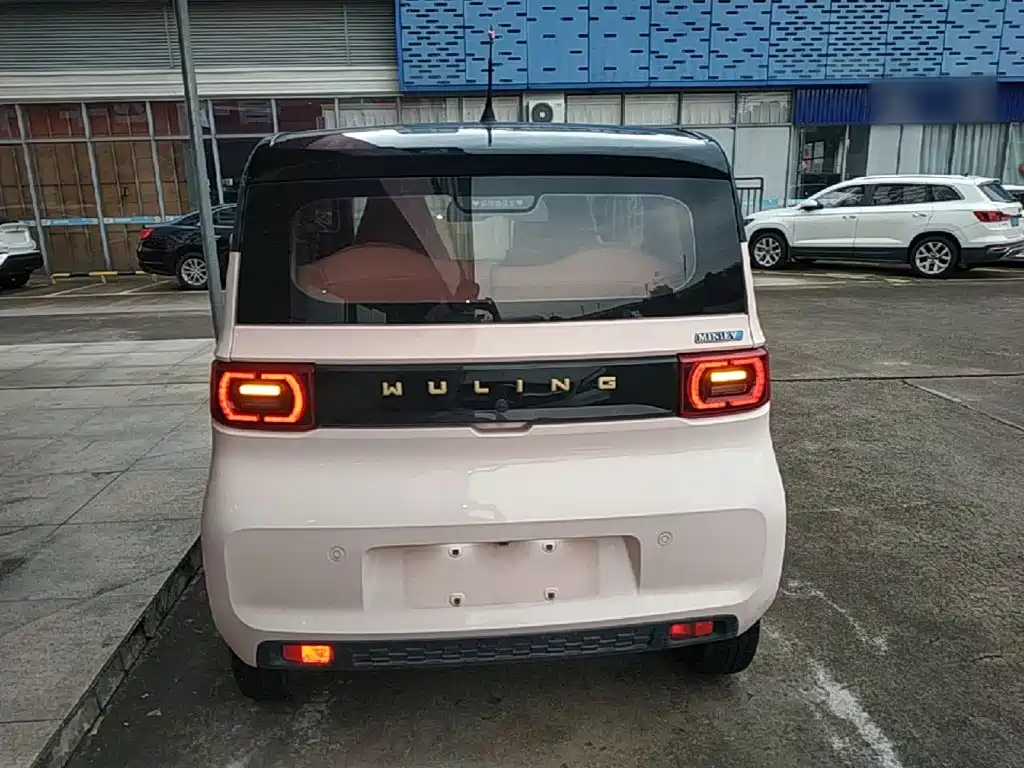 Wuling MINIEV — фото 6