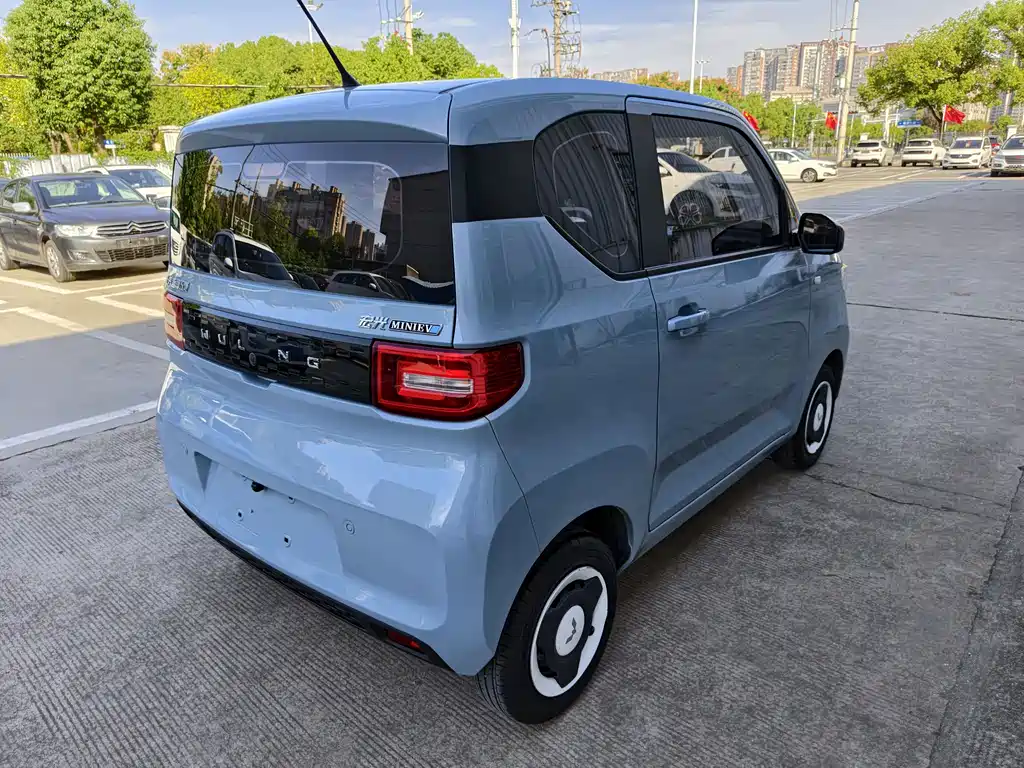 Wuling MINIEV — фото 6