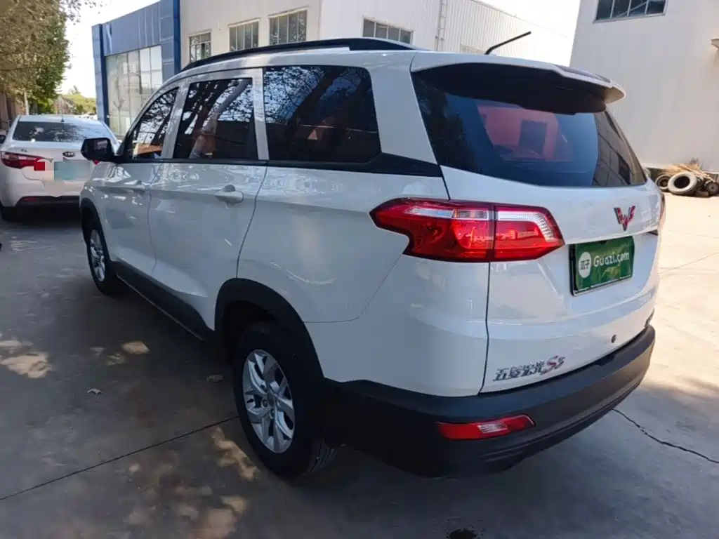 Wuling Hongguang S3 — фото 5