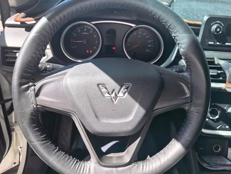 Wuling Hongguang S3 — фото 15